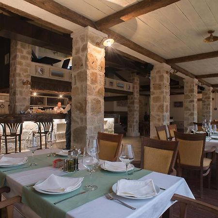 Hotel Trim Niksic ภายนอก รูปภาพ