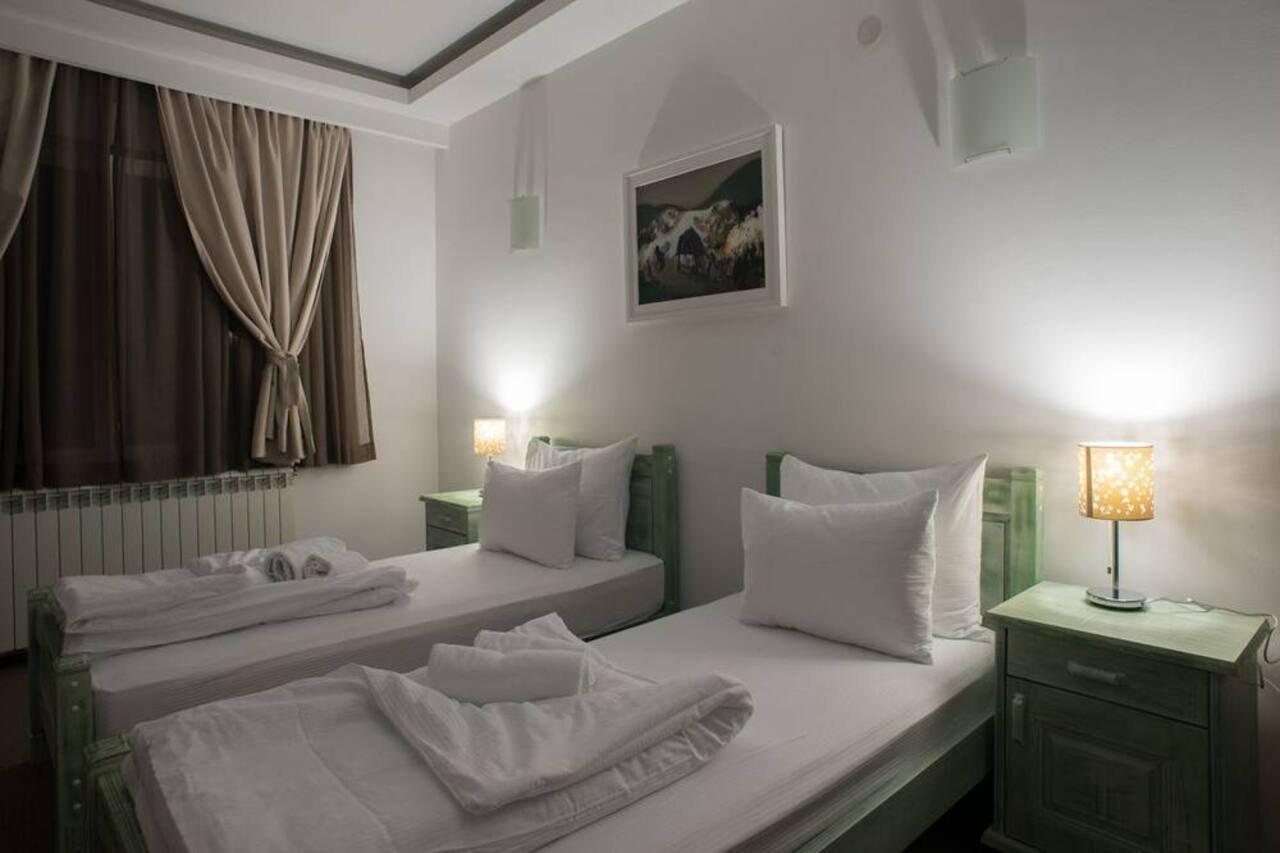 Hotel Trim Niksic ภายนอก รูปภาพ