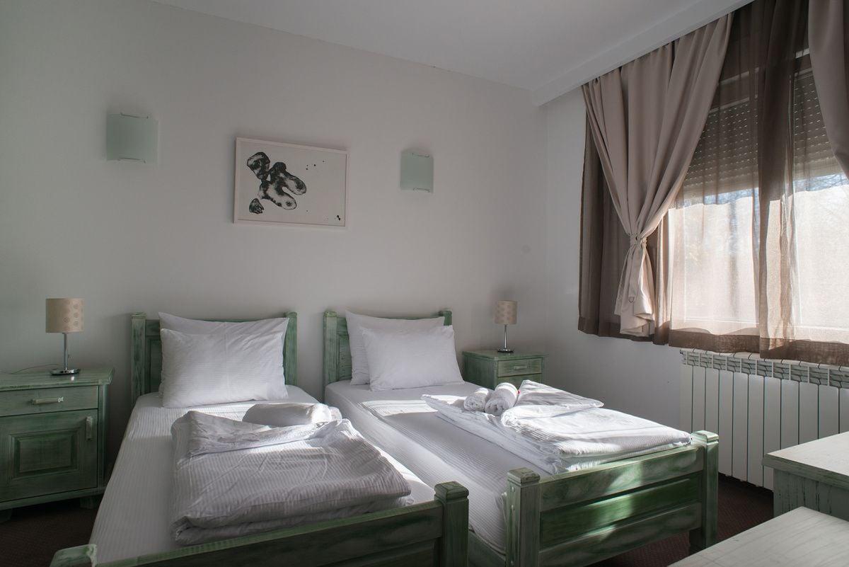 Hotel Trim Niksic ภายนอก รูปภาพ
