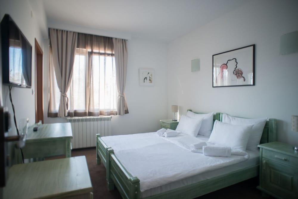 Hotel Trim Niksic ภายนอก รูปภาพ