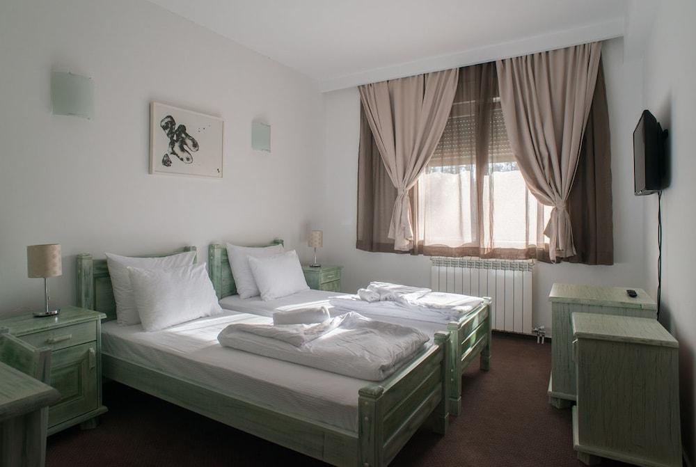 Hotel Trim Niksic ภายนอก รูปภาพ