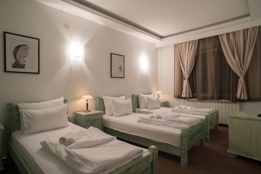 Hotel Trim Niksic ภายนอก รูปภาพ