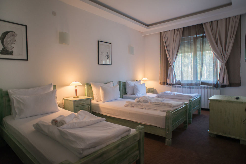 Hotel Trim Niksic ภายนอก รูปภาพ