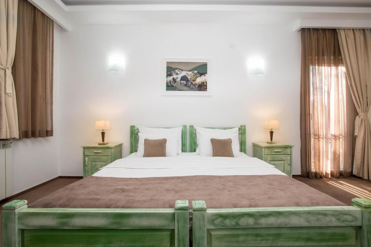 Hotel Trim Niksic ภายนอก รูปภาพ